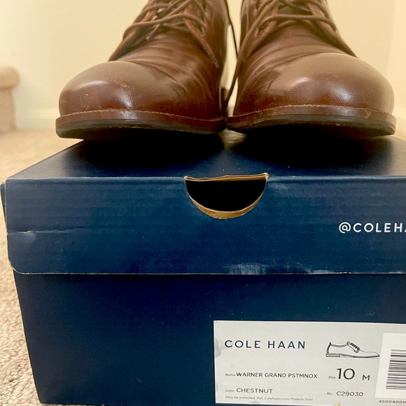 Pre-owned Cole Haan dress shoes. - Picture 2 of 5